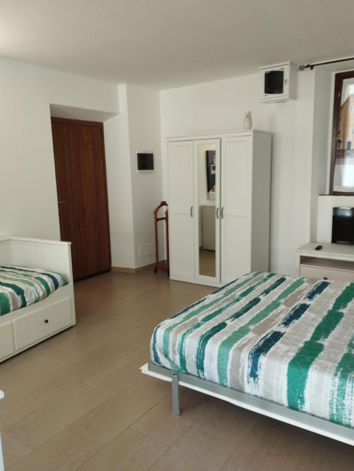 Aurora House. Apartment อับบาเดีย ลาเรียนา ภายนอก รูปภาพ